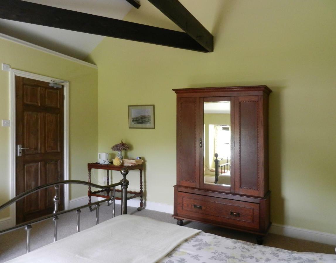 Cilwen Country House Bed And Breakfast Abernant Ngoại thất bức ảnh